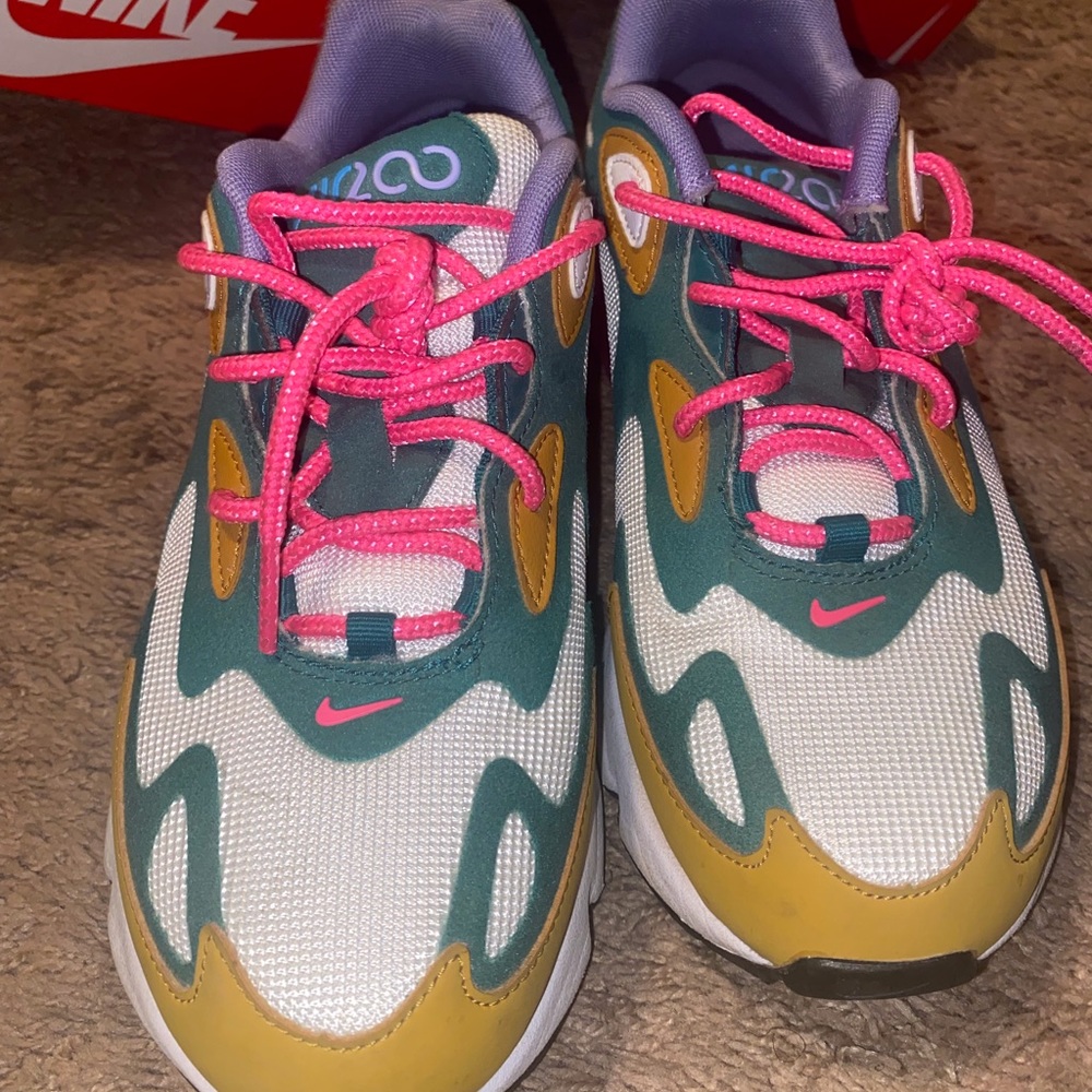 Wmns Air Max 200 'Mystic Green'